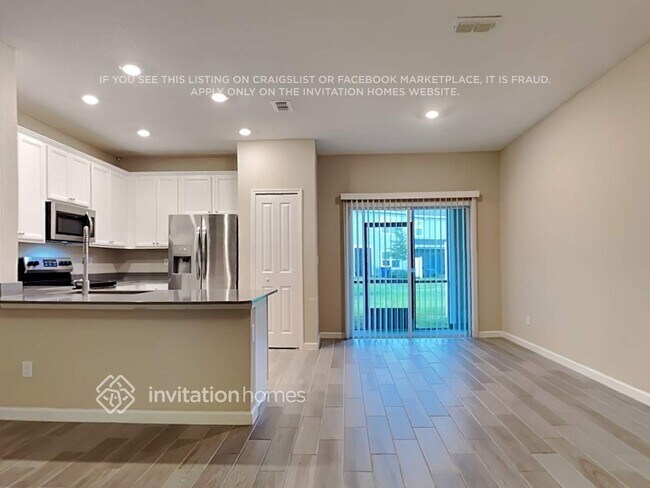 Foto del edificio - 1329 Grassland Ave
