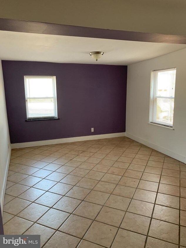 107 N 6th St, Camden, NJ 08102 Room for Rent in Camden, NJ