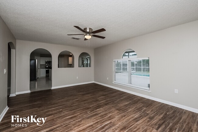 Building Photo - 6409 Gondola Dr