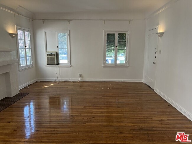 Building Photo - 741 S Mansfield Ave