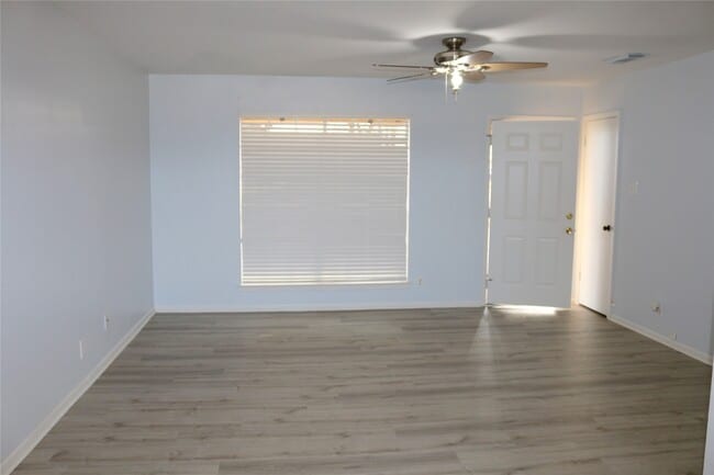 Building Photo - 7 Manning Ln