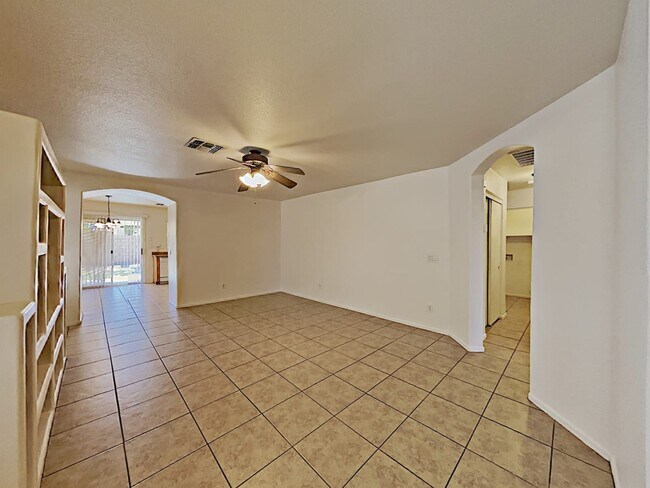 Foto del edificio - 14333 N 153rd Dr