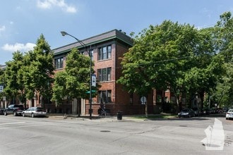 Building Photo - 3846 N Southport Ave