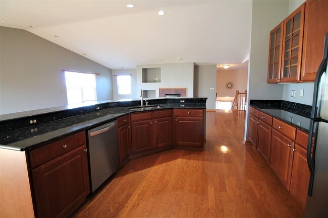 Building Photo - 2635 Loren Ln