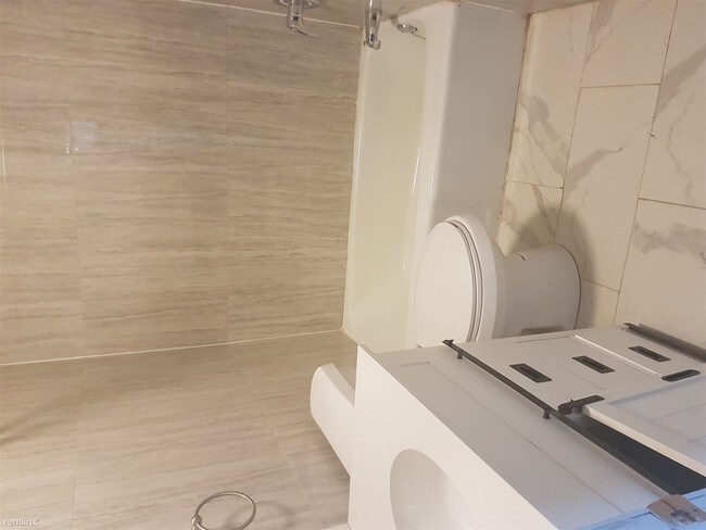 Foto del edificio - 2 br, 1 bath  - 495 Dekalb Ave