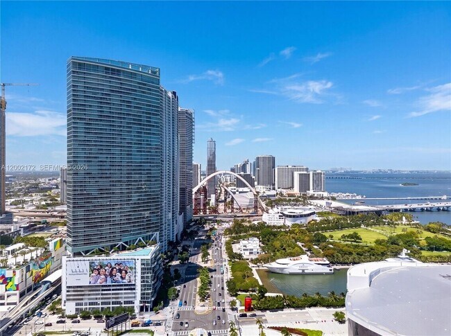Foto del edificio - 888 Biscayne Blvd