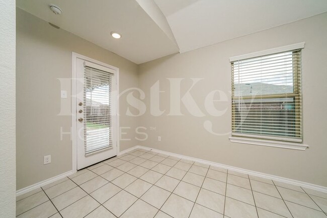 Building Photo - 407 Milo Way