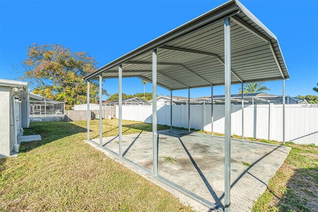 Foto del edificio - 7321 Parrot Dr