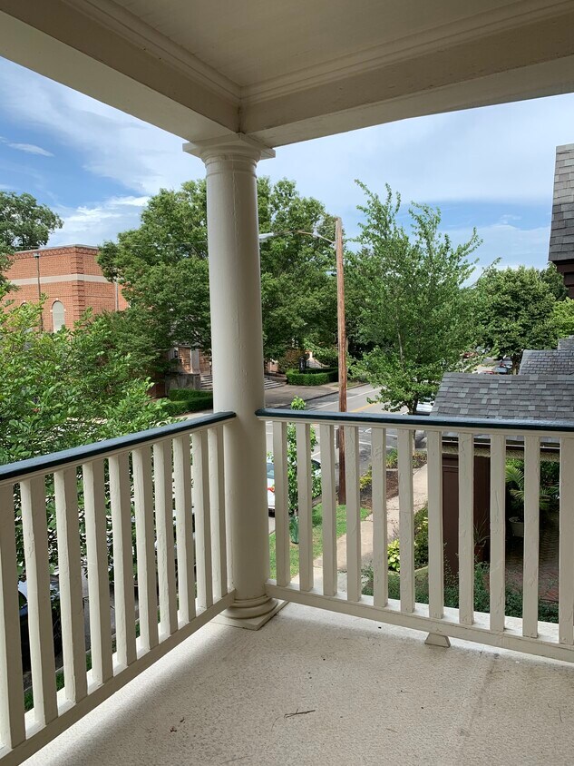 Foto principal - 3327 Grove Ave
