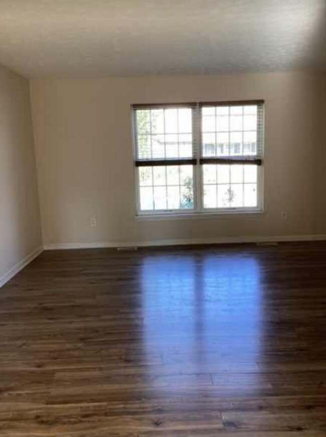 Building Photo - A MUST SEE HOME IN WOODGATE!