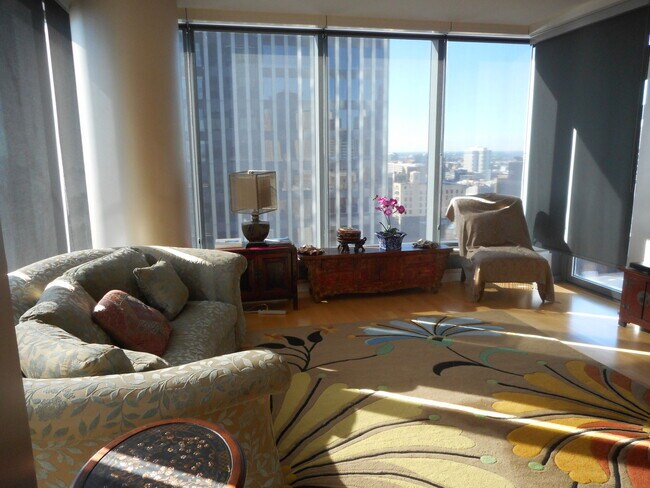 Building Photo - 60 E Monroe St