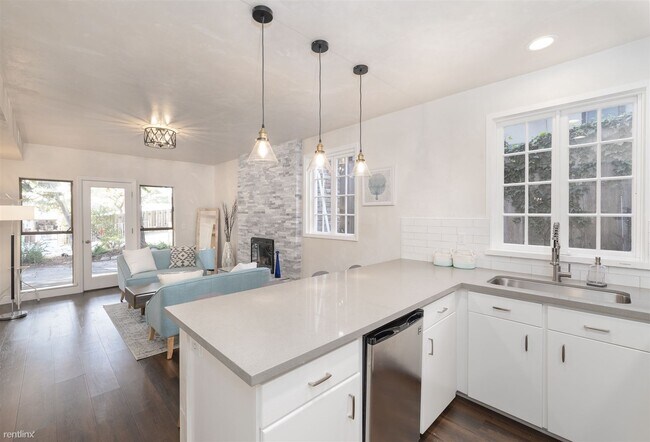Foto del edificio - 4 br, 3 bath House - 3810 Poseidon