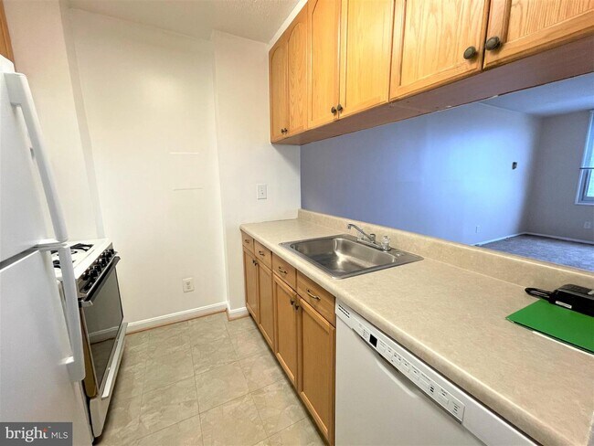 Building Photo - 11801 Rockville Pike