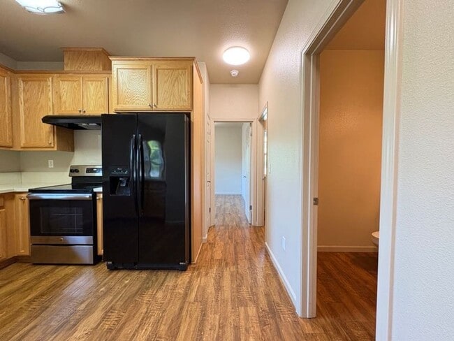 Building Photo - Remodeled Two Bedroom Quadplex Unit