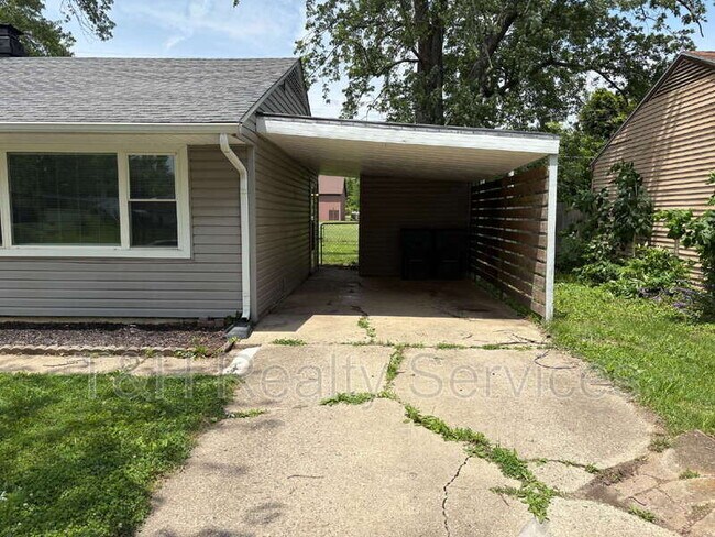 Foto del edificio - 2936 S Chippewa Ln