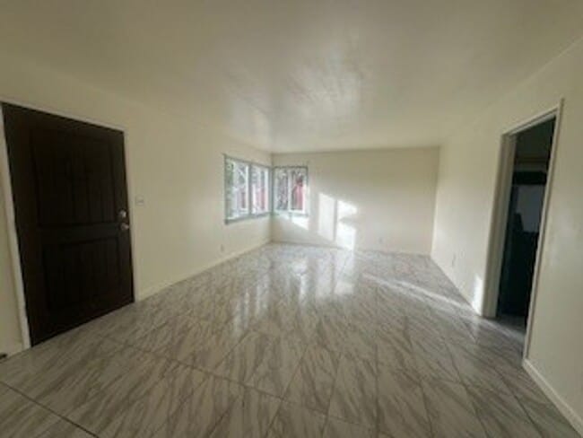 Foto del edificio - Three Bedroom Single Family Home