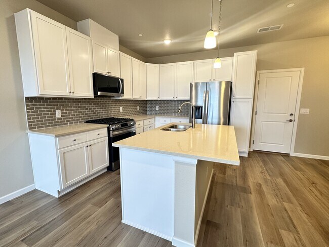 Foto del edificio - 6800 Merseyside Ln