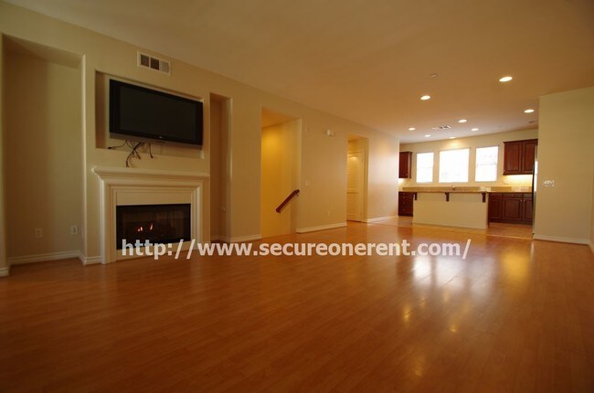 Building Photo - 4592 Via Presidio Via