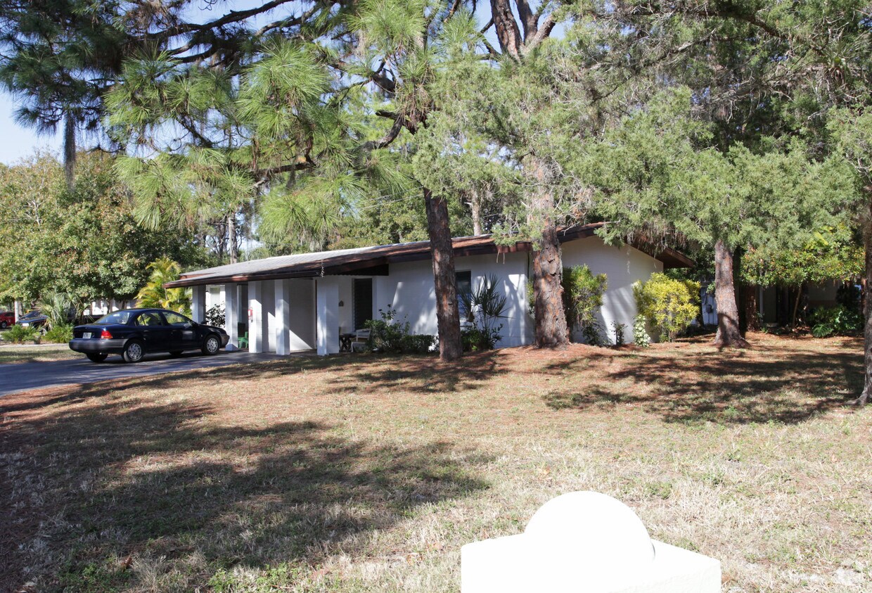 Primary Photo - 242 Cedar St