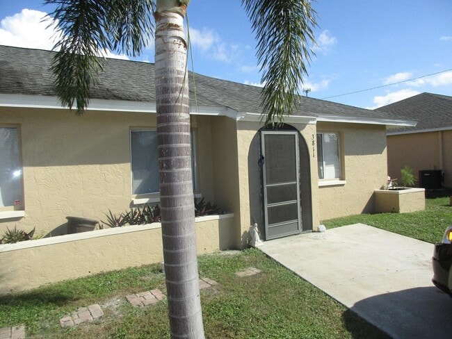 Building Photo - 3809-3811 SW 8th Ct