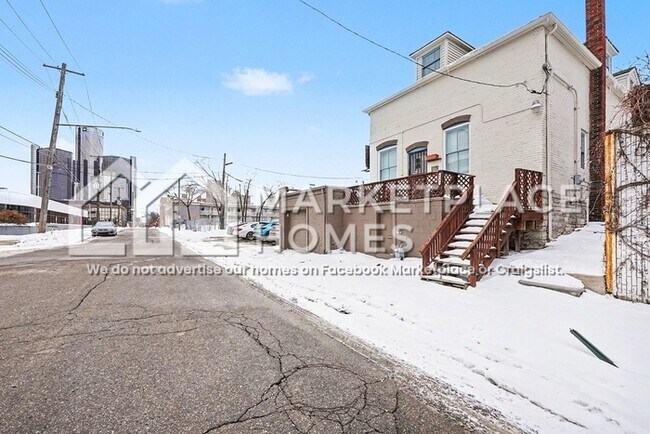 Foto del edificio - 1391 Woodbridge St