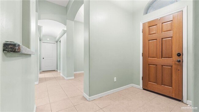 Building Photo - 25 Quail Dr