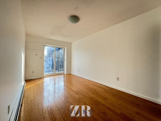 Foto del edificio - 440 Midwood St
