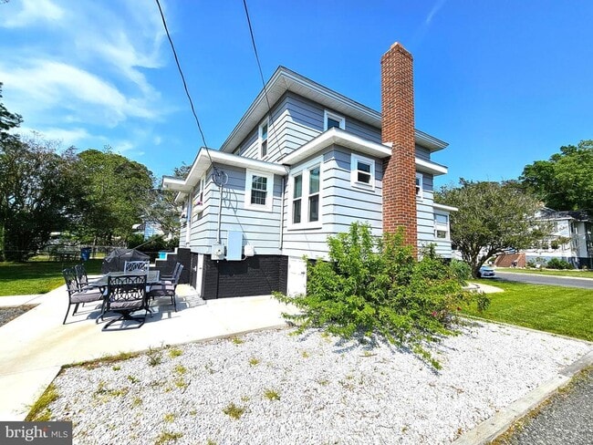 Building Photo - 407 Myrtle St