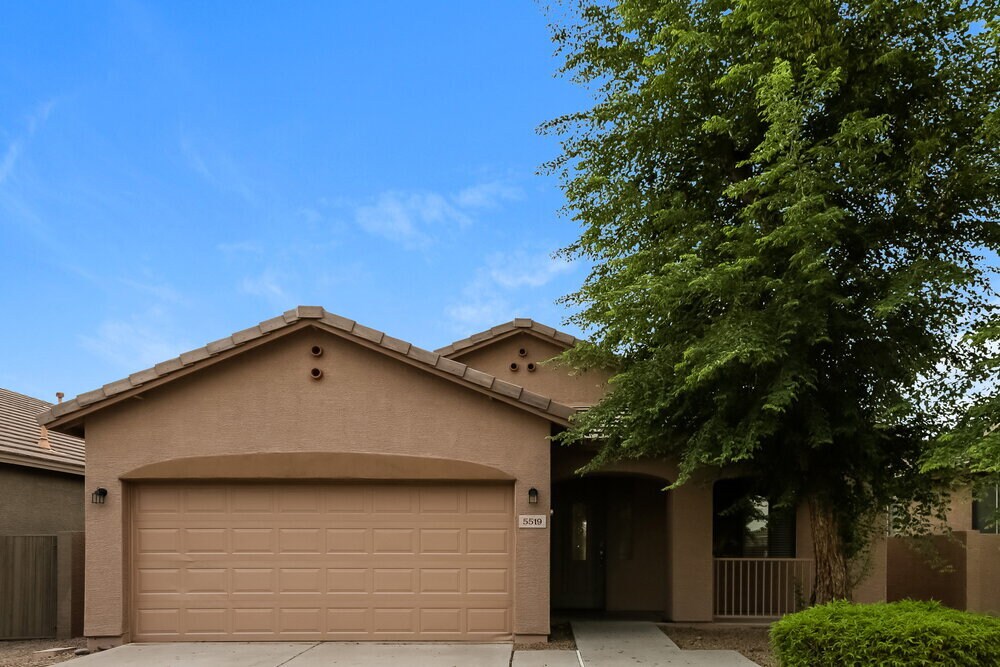 Foto principal - 5519 W Vineyard Rd