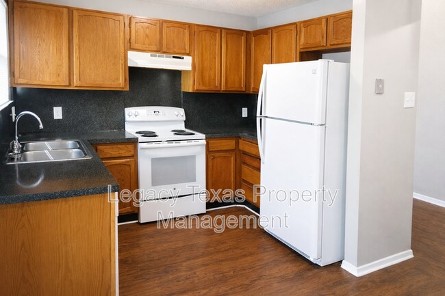 Foto del edificio - 1409 Courtney Pl