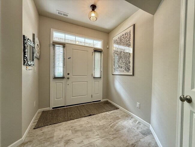Foto del edificio - 2731 S Spurway Dr