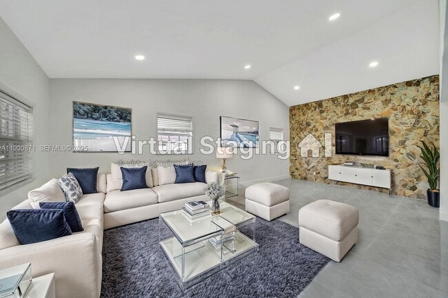 Foto del edificio - 840 NE 182nd St