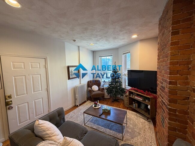 Foto del edificio - 210 Hemenway St