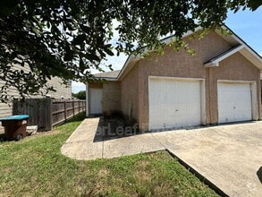 Building Photo - 5718 Golf Heights