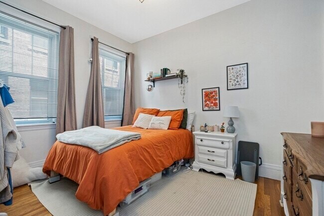 Foto del edificio - 35 Queensberry St