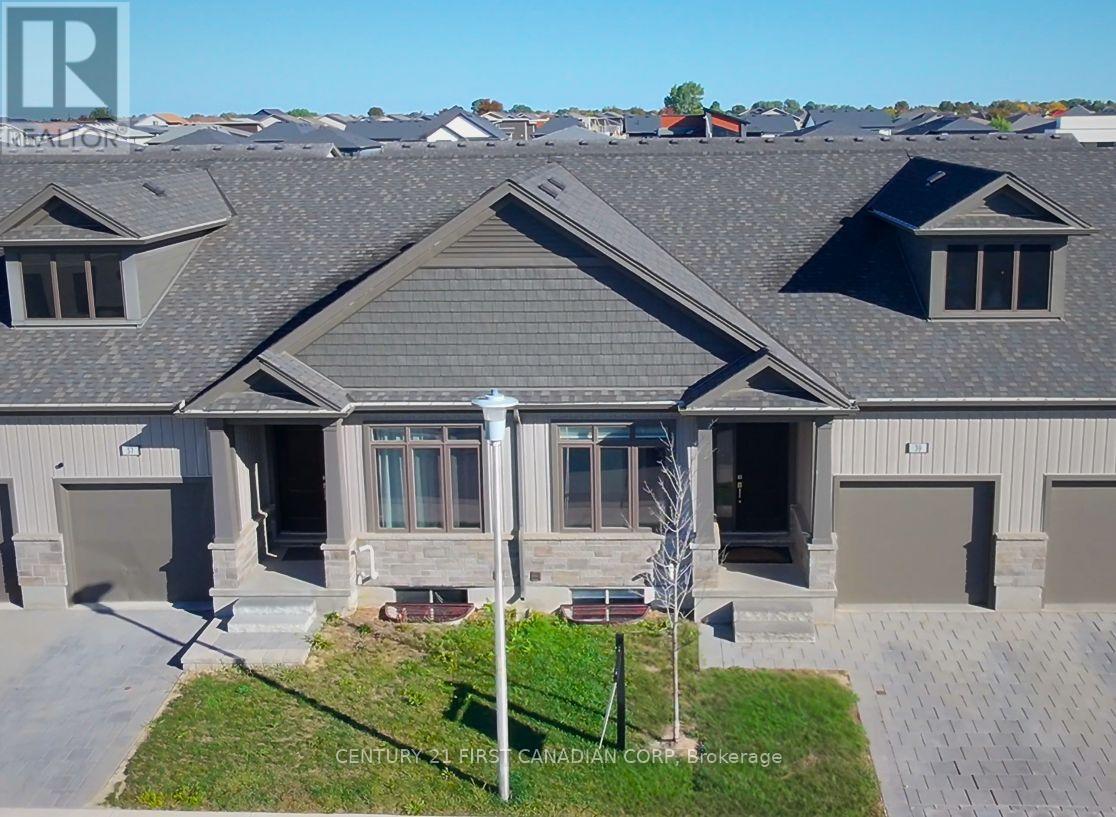Photo principale - 745 Chelton Rd