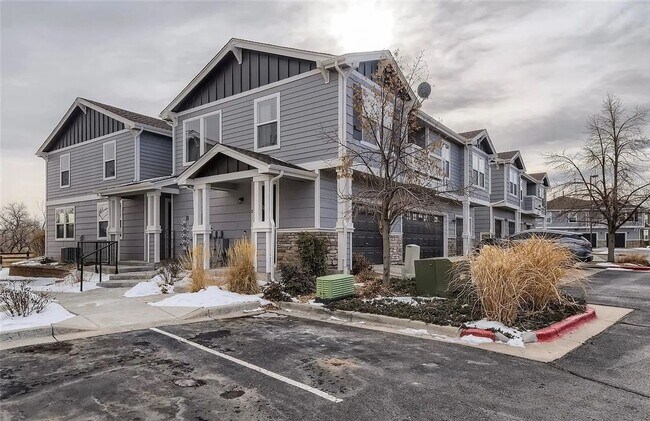 Building Photo - Spacious 4BR Townhome in Parker Spacious C...