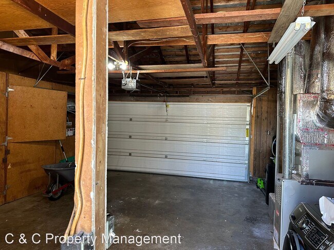 Foto del edificio - 5 br, 2.5 bath House - 1397 Searcy Dr