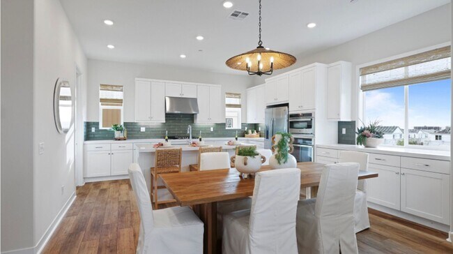 Foto del edificio - Executive home in Exclusive Great Park Irvine