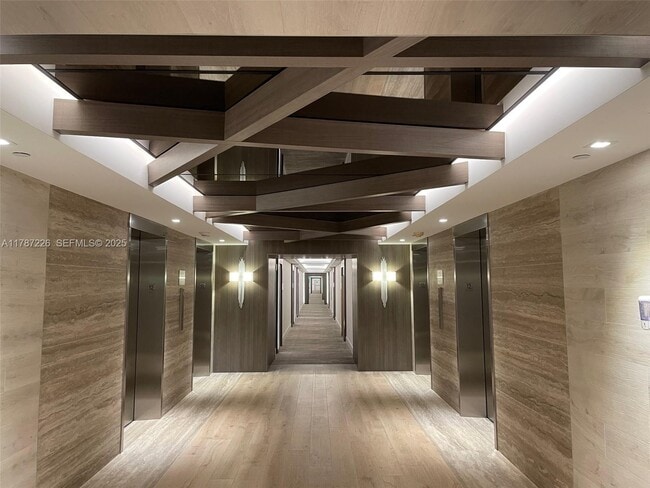 Foto del edificio - 2301 Collins Ave