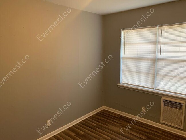Foto del edificio - 737 47th St N