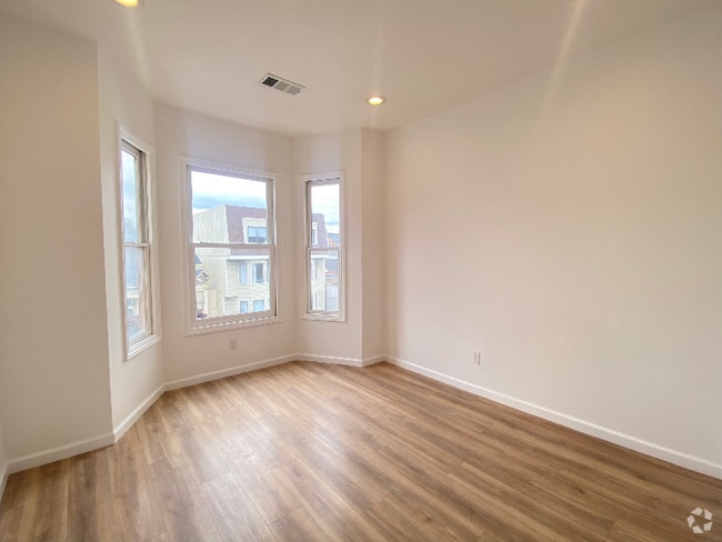 Building Photo - 1080-1082-1082 Capp St