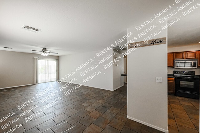 Building Photo - 25849 W Satellite Ln