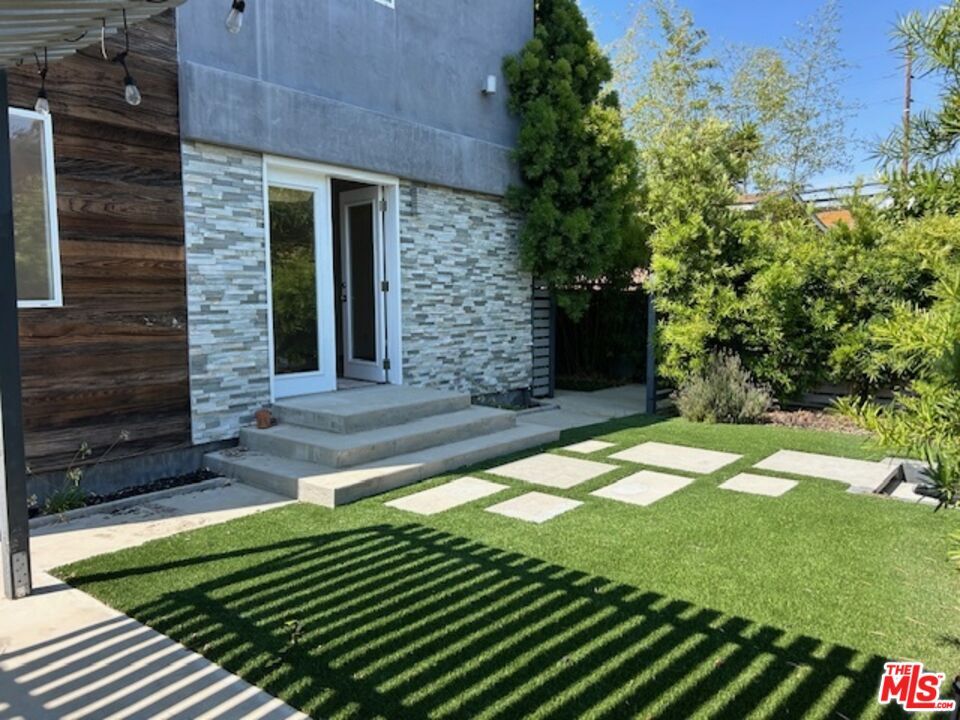 Foto principal - 653 Sunset Ave
