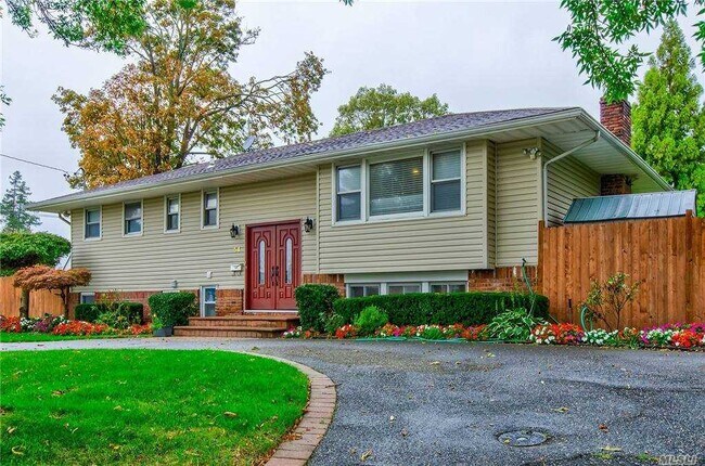 Foto del edificio - 54 Meadow Ln