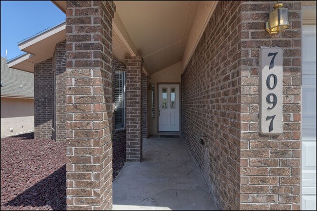 Foto del edificio - Available now!