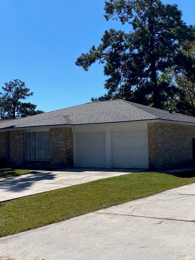 Building Photo - 23415 Cimber Ln