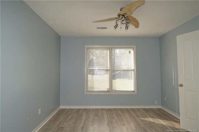 Building Photo - 6571 Brookshire St