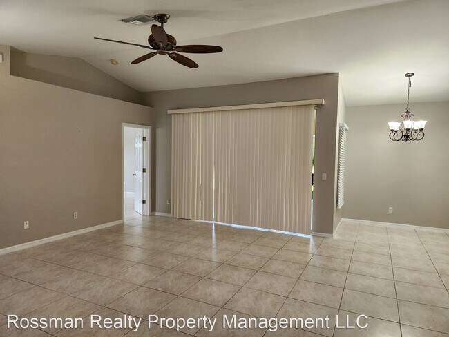 Foto del edificio - 3 br, 2 bath House - 567 CHarwood Ave S
