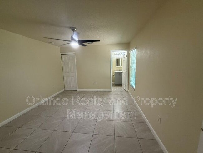 Building Photo - 1726 Pineview Ave
